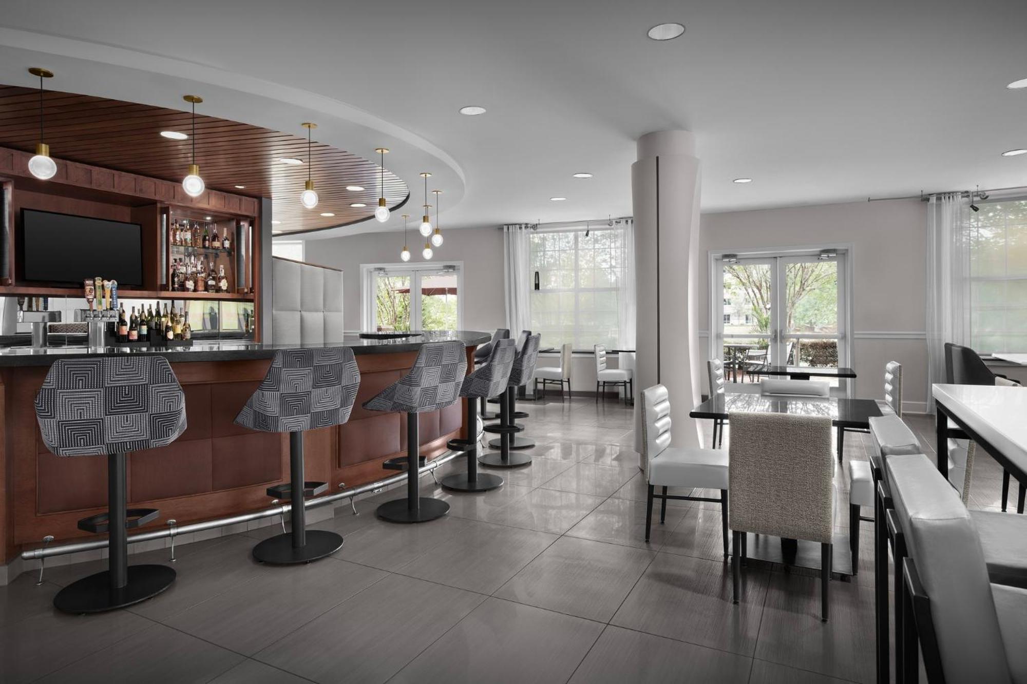Hotel Indigo Jacksonville-Deerwood Park By Ihg מראה חיצוני תמונה